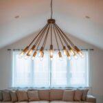 światło dzienne w pokoju